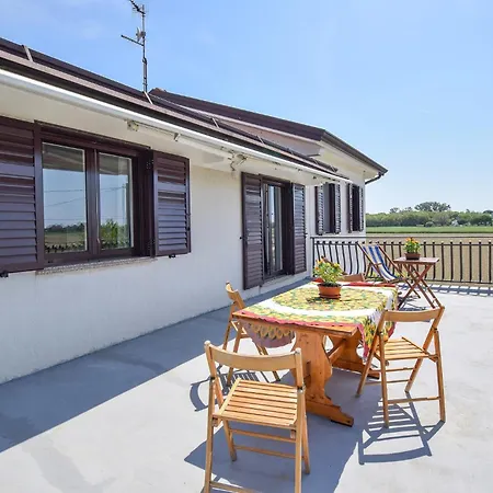 Appartement 2 Bedroom Cozy In
