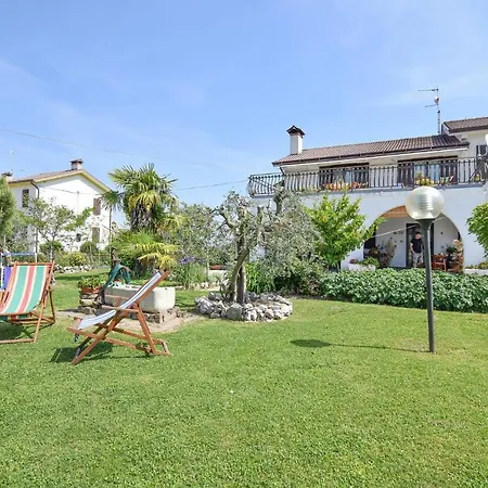 2 Bedroom Cozy In 아파트 *