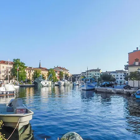 2 Bedroom Cozy In * 그라도