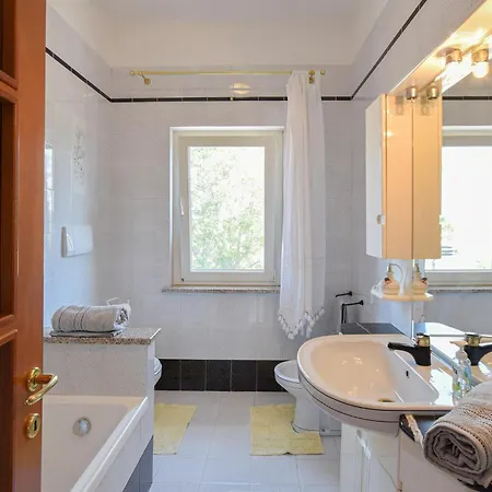 Lejlighed 2 Bedroom Cozy In