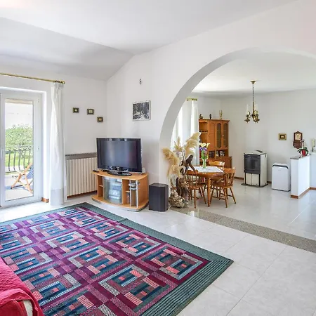 2 Bedroom Cozy In 아파트